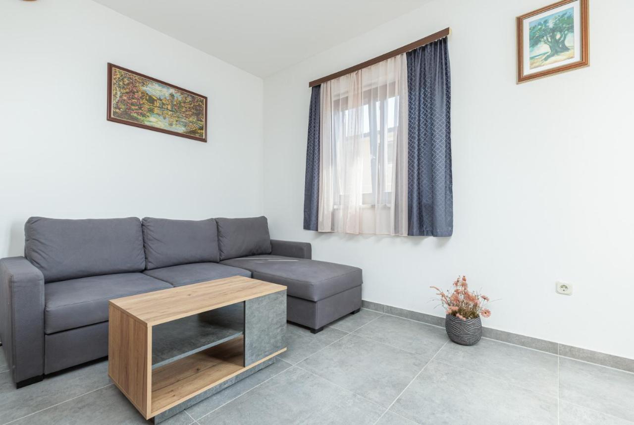 Medak Apartment Porec Exterior photo